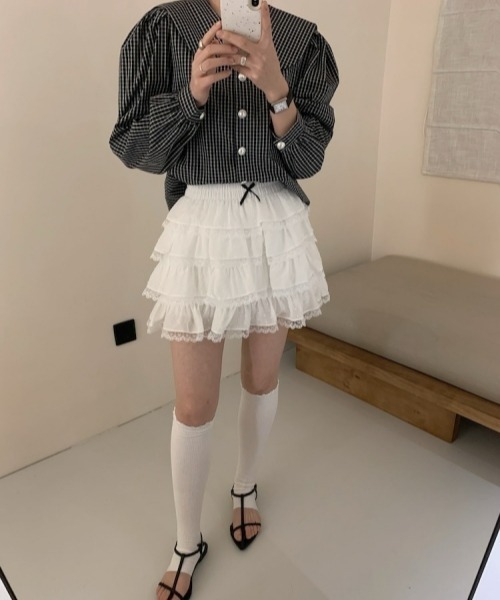 gossip!ロサンゼルス(ゴシップロサンゼルス)の「レトロガーリー レースフリルティアードミニスカート(スカート・レディース・ホワイト/ブラック・FREE)」の4枚目の写真