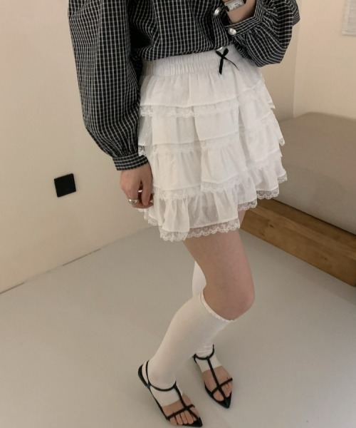 gossip!ロサンゼルス(ゴシップロサンゼルス)の「レトロガーリー レースフリルティアードミニスカート(スカート・レディース・ホワイト/ブラック・FREE)」の6枚目の写真