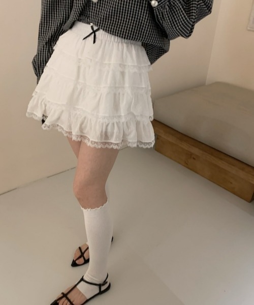 gossip!ロサンゼルス(ゴシップロサンゼルス)の「レトロガーリー レースフリルティアードミニスカート(スカート・レディース・ホワイト/ブラック・FREE)」の8枚目の写真