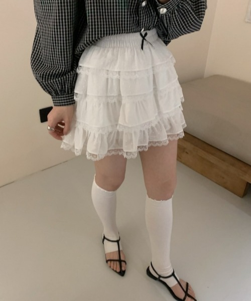 gossip!ロサンゼルス(ゴシップロサンゼルス)の「レトロガーリー レースフリルティアードミニスカート(スカート・レディース・ホワイト/ブラック・FREE)」の9枚目の写真