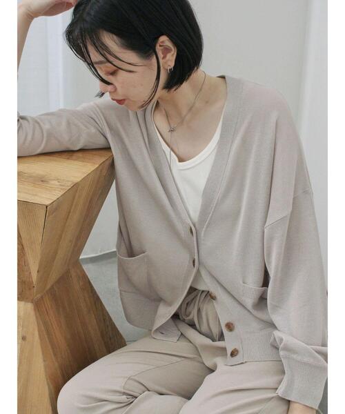 Samansa Mos2 blue（サマンサモスモスブルー）の「【接触冷感】マルチスタイルVカーデ（カーディガン/ボレロ・レディース・ブラック/ブルー/ピンク/ライトベージュ/オフホワイト/ネイビー/グリーン・L/M）」の3枚目の写真