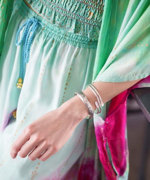 チャイハネ（チャイハネ）の「【チャイハネ】サンサンバングル（バングル/リストバンド・レディース・ゴールド/シルバー・FREE）」の3枚目の写真