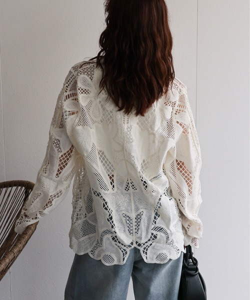 カウス・アウストラリス 月は2つの輝かしいガスの巨人を訪れます | Star Walk