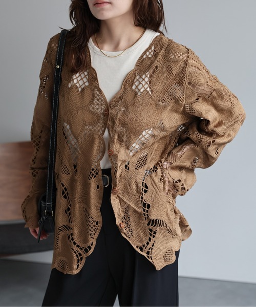ap retro(アプレトロ)の「レースシアーカーディガン / レースブラウス(シャツ/ブラウス・レディース・オフホワイト/ブラック/ブラウン・FREE)」の18枚目の写真