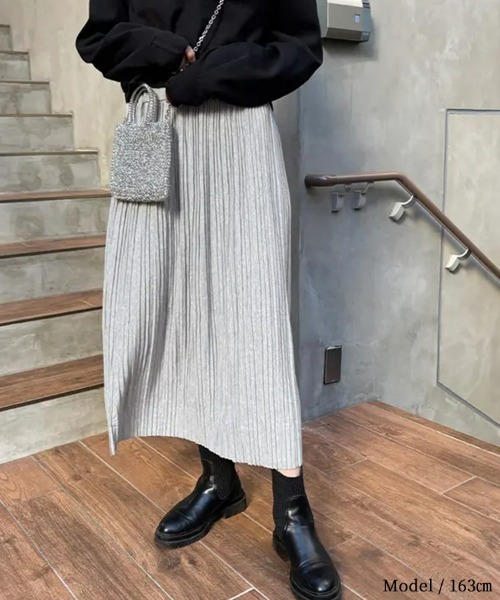 SEU（エスイーユー）の「迷わず着れる！ロングプリーツスカート Aラインスカート 着痩せ 軽やか オフィスカジュアル きれいめカジュアル（スカート・レディース・ネイビー/ライトグレー/ブラック/グレー・フリー）」の7枚目の写真