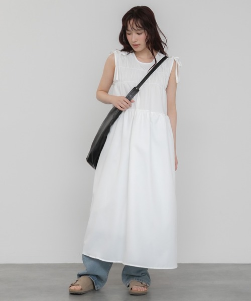HEILIS(ヘイリス)の「2WAYホーボーバッグ / 大容量 ハンドバッグ ハーフムーンバッグ ペットボトル収納 ワンハンドル ファスナー 通勤 通学 2WAY ショルダー トート 韓国 カジュアル きれいめ オフィスカジュアル(ショルダーバッグ・レディース・アイボリー/ブラック・FREE)」の8枚目の写真