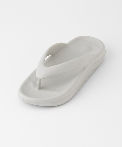 Honeys（ハニーズ）の「軽量トングサンダル（サンダル・レディース・ライトグレー系/アイボリー/ブラック・L/M/S）」の18枚目の写真