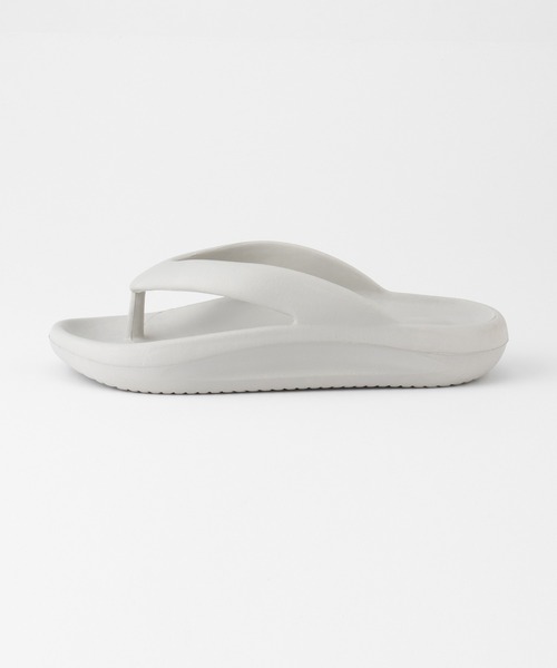 Honeys（ハニーズ）の「軽量トングサンダル（サンダル・レディース・ライトグレー系/アイボリー/ブラック・L/M/S）」の21枚目の写真