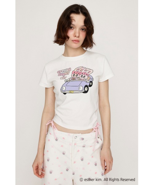 SLY(スライ)の「Esther Bunny x SLY PRINT T/SH エスターバニー スライ プリント Tシャツ 半袖 夏服(Tシャツ/カットソー・レディース・ネイビー/ホワイト・FREE)」の1枚目の写真