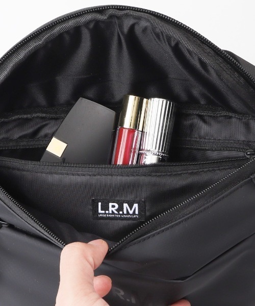 L.R.M(エルアールエム)の「L.R.M 隠しジップウエストバッグ(ボディバッグ/ウエストポーチ・レディース・ブラック系その他/ブラック・FREE)」の11枚目の写真