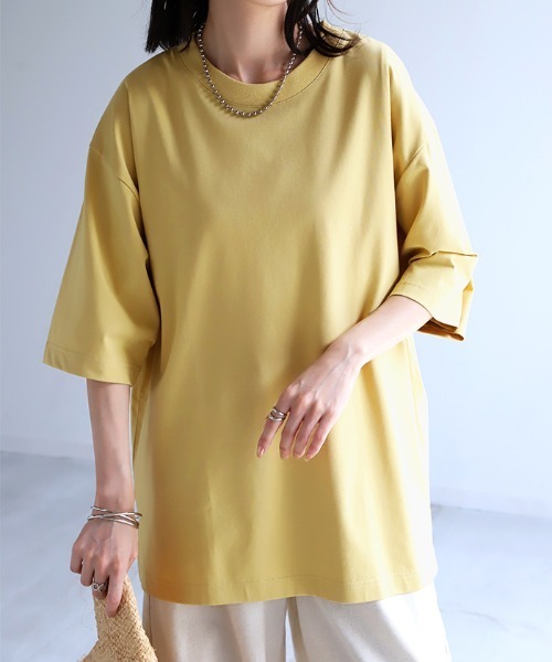 HUG.U(ハグユー)の「「体感 -2℃ !?」 接触冷感Tシャツ(Tシャツ/カットソー・レディース・ブラック/グレイッシュベージュ/オリーブ/ホワイト/ライトグレー/モスグリーン/レッド/ライトイエロー/ナチュラル/グレイッシュブルー・M/L)」の9枚目の写真