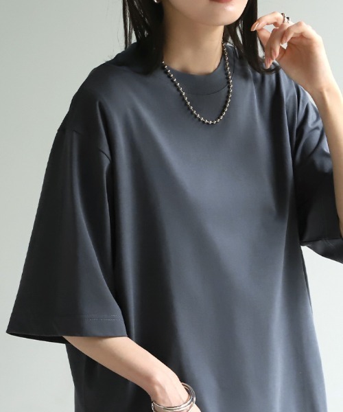 HUG.U(ハグユー)の「「体感 -2℃ !?」 接触冷感Tシャツ(Tシャツ/カットソー・レディース・ブラック/グレイッシュベージュ/オリーブ/ホワイト/ライトグレー/モスグリーン/レッド/ライトイエロー/ナチュラル/グレイッシュブルー・M/L)」の20枚目の写真