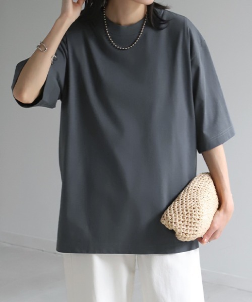HUG.U(ハグユー)の「「体感 -2℃ !?」 接触冷感Tシャツ(Tシャツ/カットソー・レディース・ブラック/グレイッシュベージュ/オリーブ/ホワイト/ライトグレー/モスグリーン/レッド/ライトイエロー/ナチュラル/グレイッシュブルー・M/L)」の21枚目の写真