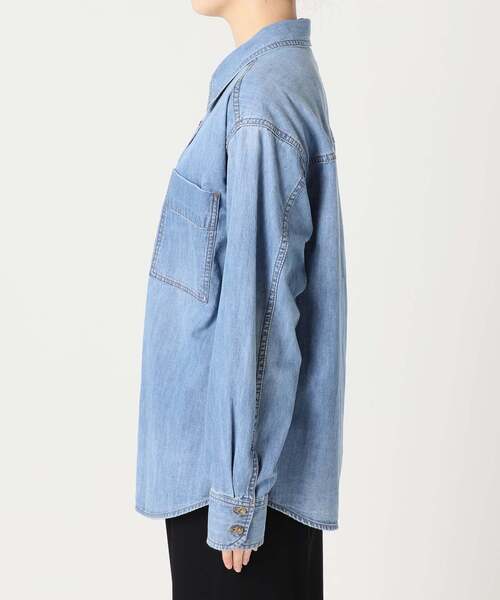 Spick & Span（スピックアンドスパン）の「《追加》ライトオンスデニムシャツ（シャツ/ブラウス・レディース・ブルー系その他/サックスブルー/ベージュ・FREE）」の19枚目の写真