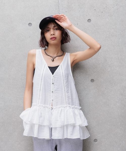 PAGEBOY(ページボーイ)の「フリルペプラムベスト(Tシャツ/カットソー・レディース・オフホワイト/ブラック・FREE)」の21枚目の写真