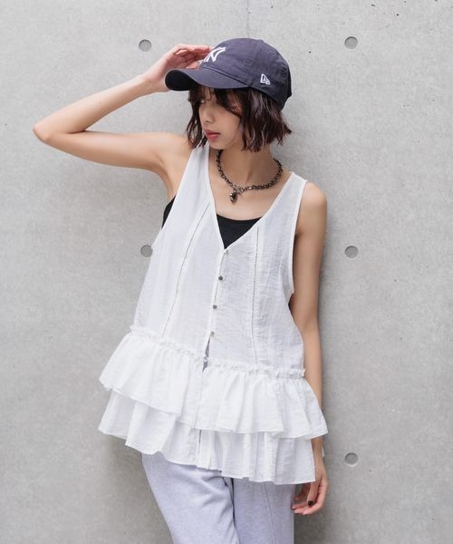 PAGEBOY(ページボーイ)の「フリルペプラムベスト(Tシャツ/カットソー・レディース・オフホワイト/ブラック・FREE)」の20枚目の写真