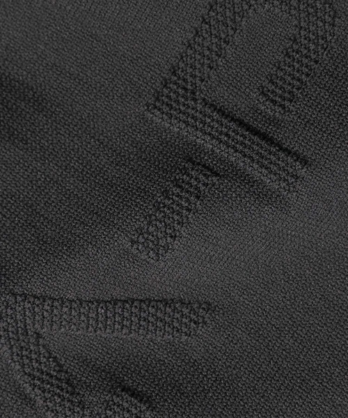 The DUFFER of ST.GEORGE（ザダファーオブセントジョージ）の「〔BLACK LABEL〕"A-PACK" DRY TECH KNIT POLO：ドライタッチ ウォッシャブル テックニットポロ（ポロシャツ・メンズ・チャコールグレー・X-LARGE/LARGE/MEDIUM）」の5枚目の写真