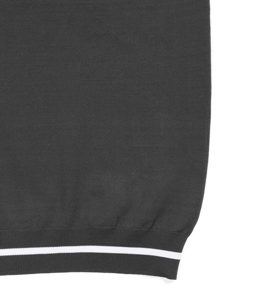 The DUFFER of ST.GEORGE（ザダファーオブセントジョージ）の「〔BLACK LABEL〕"A-PACK" DRY TECH KNIT POLO：ドライタッチ ウォッシャブル テックニットポロ（ポロシャツ・メンズ・チャコールグレー・X-LARGE/LARGE/MEDIUM）」の4枚目の写真