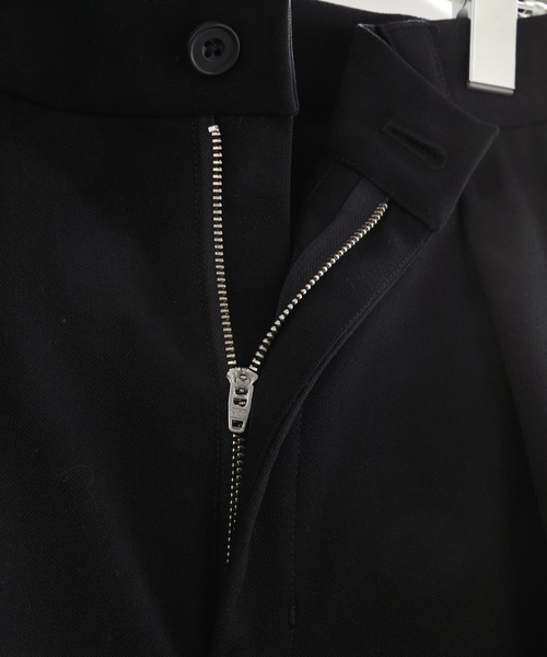 LUENNA（ルエナ）の「【LUENNA】One-Tuck Baggy Wide Slacks / ワンタックバギーワイドスラックス（スラックス・メンズ・ブラウン/ブラック・S/L/M）」の22枚目の写真