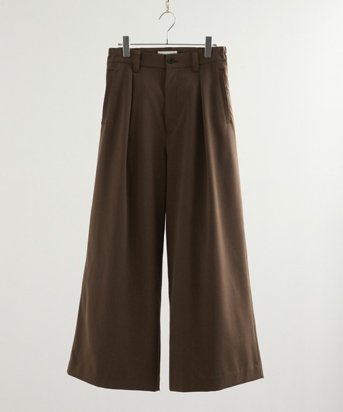 ［ミルク］un peu wide baggy slacks LUENNA（ルエナ）の「【LUENNA】One-Tuck Baggy Wide Slacks