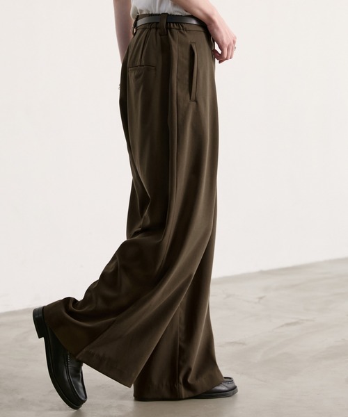 LUENNA(ルエナ)の「【LUENNA】One-Tuck Baggy Wide Slacks / ワンタックバギーワイドスラックス(スラックス・メンズ・ブラウン/ブラック・S/L/M)」の19枚目の写真
