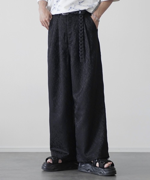 ETELIO（エテリオ）の「総柄ジャガード2タックワイドバギースラックス（スラックス・メンズ・チャコール/ブラック・S/M/L/XL）」の7枚目の写真