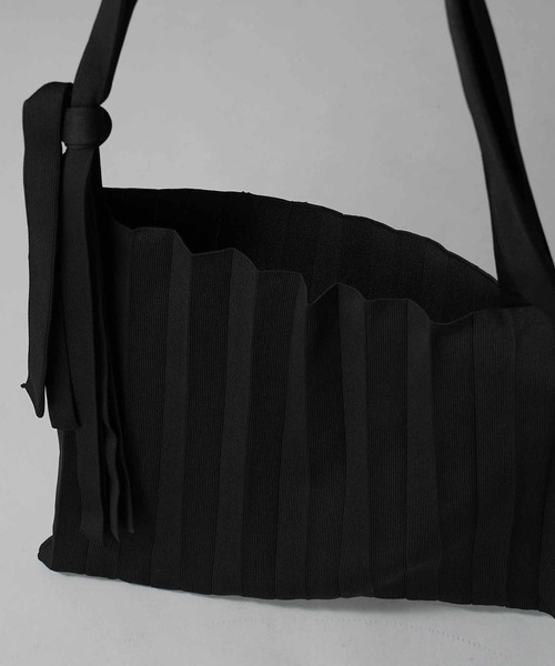 【美品】PLEATS PLEASE プリーツトートバック　ショルダー 楽天市場】イッセイミヤケ プリーツ（バッグ｜バッグ・小物