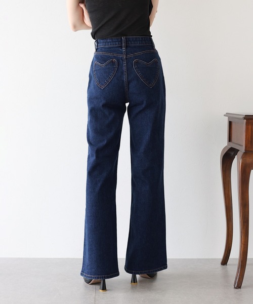 BLUEEAST(ブルーイースト)の「ハートポケットフレアデニムパンツ(デニムパンツ・レディース・ネイビー・MEDIUM/LARGE)」の4枚目の写真
