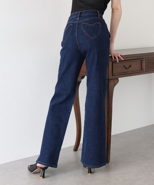 BLUEEAST(ブルーイースト)の「ハートポケットフレアデニムパンツ(デニムパンツ・レディース・ネイビー・MEDIUM/LARGE)」の5枚目の写真