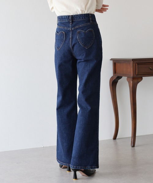 BLUEEAST(ブルーイースト)の「ハートポケットフレアデニムパンツ(デニムパンツ・レディース・ネイビー・MEDIUM/LARGE)」の9枚目の写真