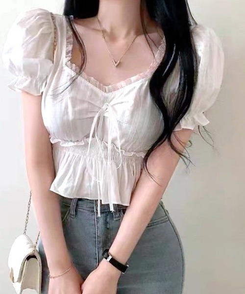SHEENA(シーナ)の「パフスリーブギャザーフリルショート丈トップス(Tシャツ/カットソー・レディース・ブラック/ホワイト・M)」の12枚目の写真