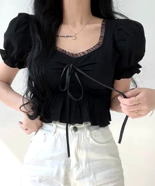 SHEENA(シーナ)の「パフスリーブギャザーフリルショート丈トップス(Tシャツ/カットソー・レディース・ブラック/ホワイト・M)」の20枚目の写真