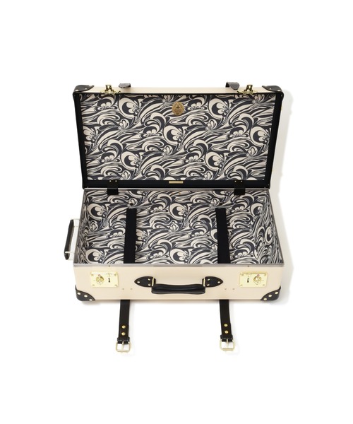GLOBE-TROTTER（グローブトロッター）の「GLOBE TROTTER × ADORE  ミディアム　チェックイン（スーツケース/キャリーバッグ・レディース・ベージュ・ONE SIZE）」の5枚目の写真