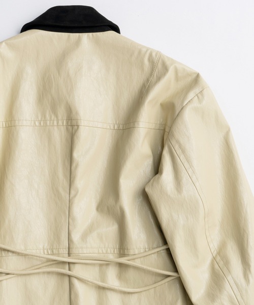 MAISON SPECIAL（メゾンスペシャル）の「Vegan Leather  Balmacaan Coat/ヴィーガンレザーステンカラーコート（ステンカラーコート・レディース・ダークブラウン/ボルドー/ライトイエロー・FREE）」の20枚目の写真