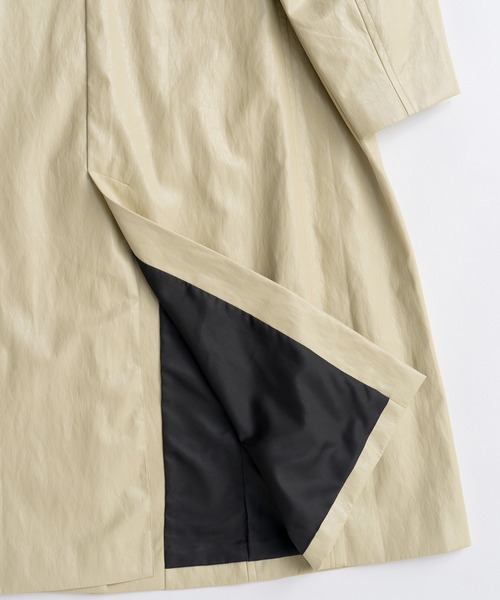 MAISON SPECIAL（メゾンスペシャル）の「Vegan Leather  Balmacaan Coat/ヴィーガンレザーステンカラーコート（ステンカラーコート・レディース・ダークブラウン/ボルドー/ライトイエロー・FREE）」の21枚目の写真