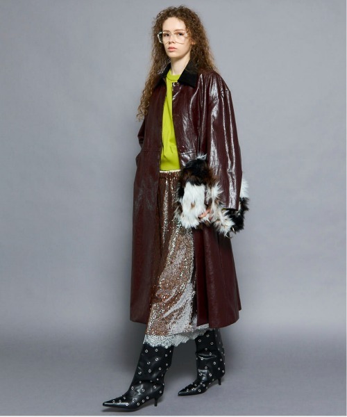 MAISON SPECIAL（メゾンスペシャル）の「Vegan Leather  Balmacaan Coat/ヴィーガンレザーステンカラーコート（ステンカラーコート・レディース・ダークブラウン/ボルドー/ライトイエロー・FREE）」の4枚目の写真