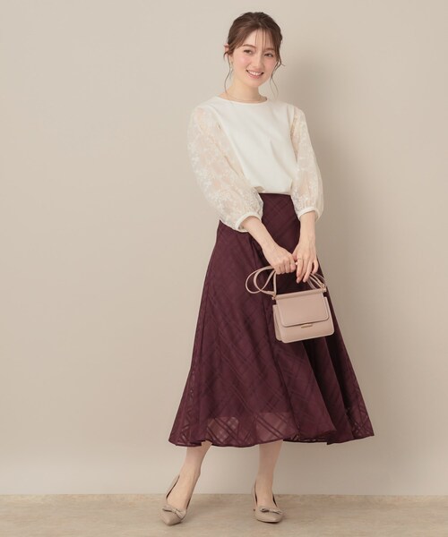 couture brooch(クチュールブローチ)の「【接触冷感・UVカット・マシンウォッシャブル】袖レースドッキングカットソー(Tシャツ/カットソー・レディース・オフホワイト/ナチュラル/ブラック・40/42/36/38)」の17枚目の写真