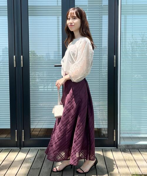 couture brooch(クチュールブローチ)の「【接触冷感・UVカット・マシンウォッシャブル】袖レースドッキングカットソー(Tシャツ/カットソー・レディース・オフホワイト/ナチュラル/ブラック・40/42/36/38)」の8枚目の写真
