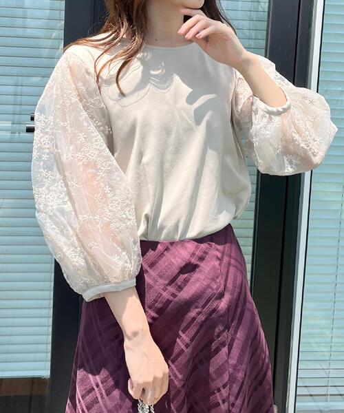 couture brooch(クチュールブローチ)の「【接触冷感・UVカット・マシンウォッシャブル】袖レースドッキングカットソー(Tシャツ/カットソー・レディース・オフホワイト/ナチュラル/ブラック・40/42/36/38)」の10枚目の写真