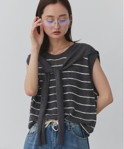 ad thie(アドティエ)の「フェイクカーディガン付き ノースリーブボーダーニット(ニット/セーター・レディース・レッド/アイボリー/ライトグレー/ネイビー/チャコール・FREE)」の1枚目の写真