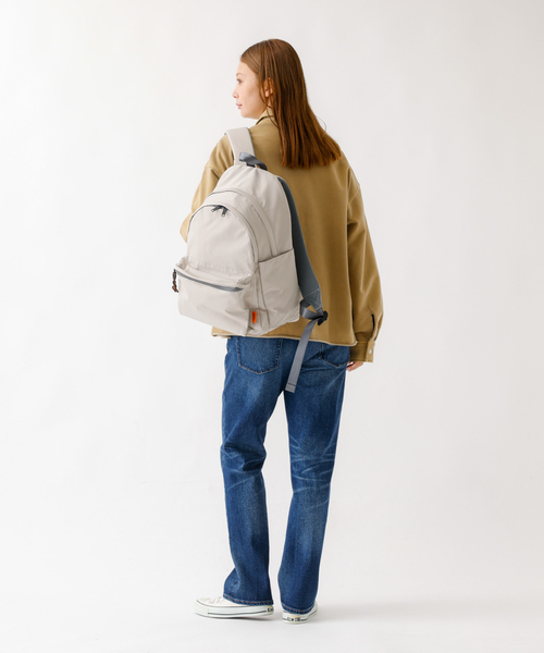 UNIVERSAL OVERALL(ユニバーサルオーバーオール)の「【UNIVERSAL OVERALL/ユニバーサルオーバーオール 】Wrinkled nylon rucksack/BACKPACK/ユニセックス【WEB限定】(バックパック/リュック・メンズ・ブラック/ライトグレー/ネイビー・フリー)」の8枚目の写真
