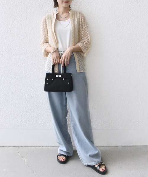 SHIPS（シップス）の「【WEB限定】2WAY ひねり 金具 ポケット バッグ（ハンドバッグ・レディース・ブラック/ブラウン/ベージュ・ONE SIZE）」の6枚目の写真