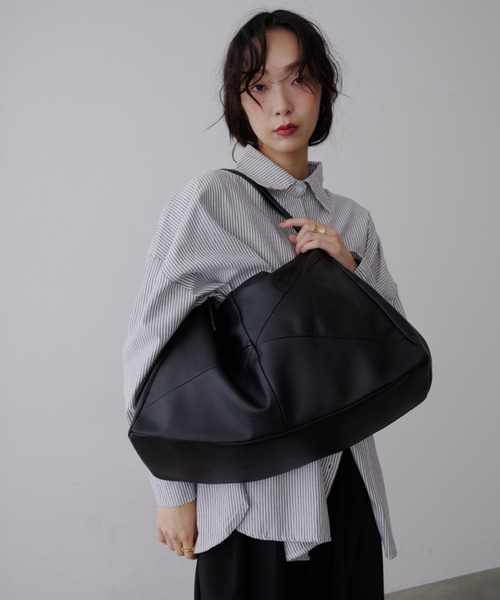 NUJOH(ヌゾ)の「Medium Slouch Tote Bag / ミディアム スラウチ トートバッグ(トートバッグ・レディース・ブラック/アイボリー/チャコールグレー・FREE)」の6枚目の写真