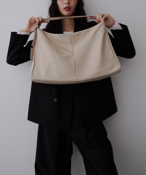 NUJOH(ヌゾ)の「Medium Slouch Tote Bag / ミディアム スラウチ トートバッグ(トートバッグ・レディース・ブラック/アイボリー/チャコールグレー・FREE)」の20枚目の写真