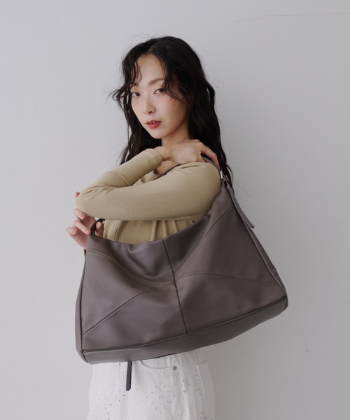 NUJOH(ヌゾ)の「Medium Slouch Tote Bag / ミディアム スラウチ トートバッグ(トートバッグ・レディース・ブラック/アイボリー/チャコールグレー・FREE)」の22枚目の写真