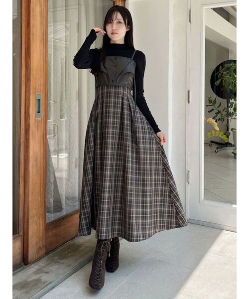 ☺*︎様 【新品】MERCURYDUO フェイクレザービスチェドッキングキャミワ セール】フェイクレザービスチェドッキングキャミワンピース