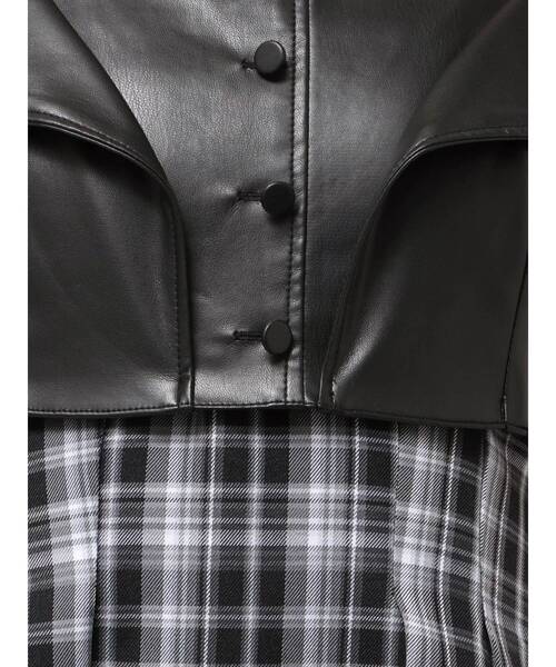 MERCURYDUO(マーキュリーデュオ)の「フェイクレザービスチェドッキングキャミワンピース(ワンピース・レディース・ブラック/ブラウン/グリーン/チャコールグレー/アイボリー・SMALL/MEDIUM)」の16枚目の写真