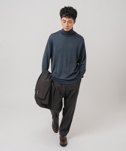 EDIFICE（エディフィス）の「14ゲージ ウール タートルネックニット（ニット/セーター・メンズ・ネイビー/ピンク/グリーン/ホワイト/ブラック/グレー・X-LARGE/LARGE/MEDIUM/SMALL）」の7枚目の写真