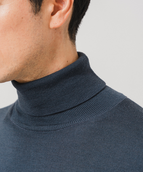 EDIFICE（エディフィス）の「14ゲージ ウール タートルネックニット（ニット/セーター・メンズ・ネイビー/ピンク/グリーン/ホワイト/ブラック/グレー・X-LARGE/LARGE/MEDIUM/SMALL）」の13枚目の写真