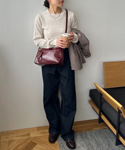 DISCOAT(ディスコート)の「ジップ使いショルダーバッグ(ショルダーバッグ・レディース・ボルドー/ブラック/キャメル・FREE)」の16枚目の写真